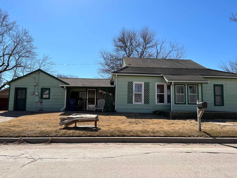1827 W Walker Ave, Wichita, KS 67213