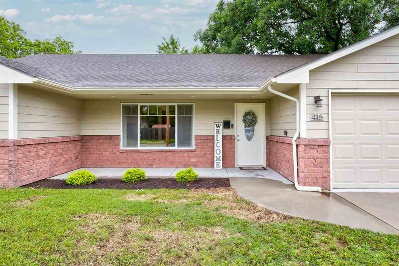 415 W 3rd St, Valley Center, KS 67147