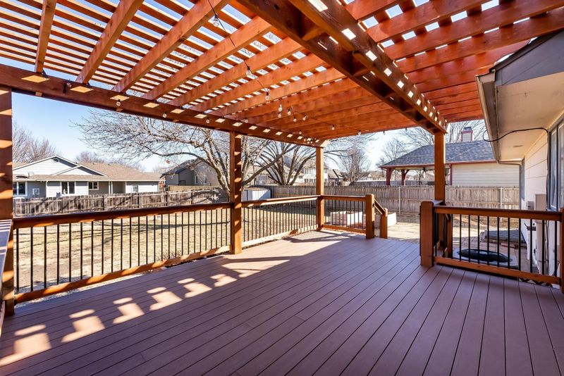 410 W 1st St, Andover, KS 67002