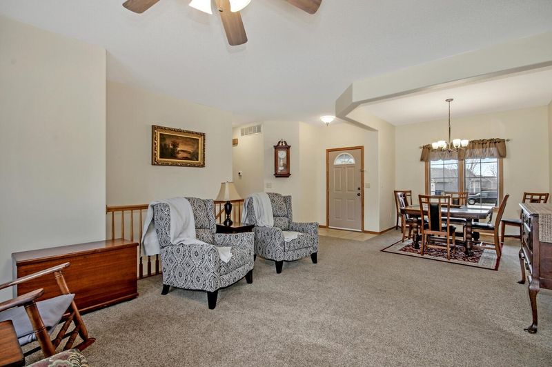 4914 N Hedgerow Ct, Bel Aire, KS 67220