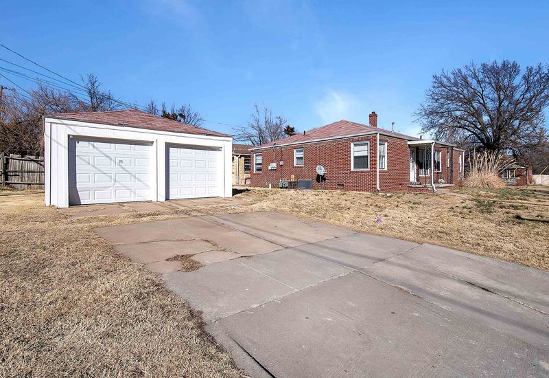 4820 E Orme St, Wichita, KS 67218