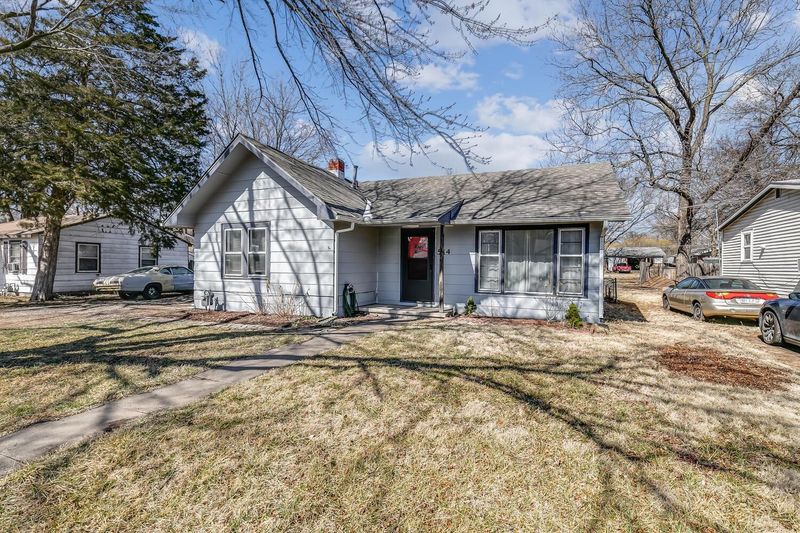 514 E Vine St, Mulvane, KS 67110