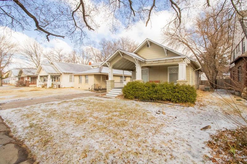 4320 E Central Ave, Wichita, KS 67208