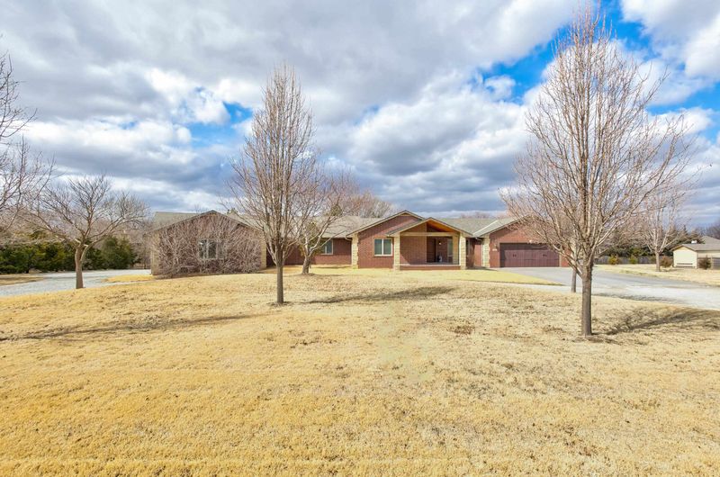 1101 S Pointer Ln, Derby, KS 67037