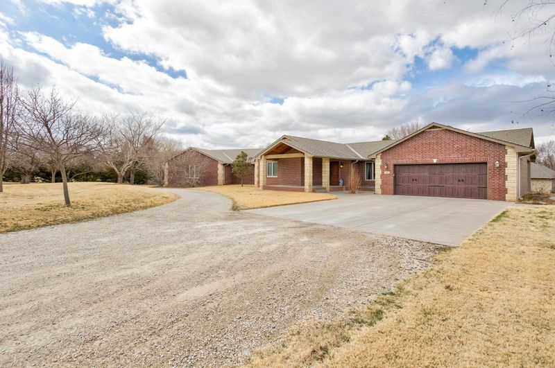 1101 S Pointer Ln, Derby, KS 67037
