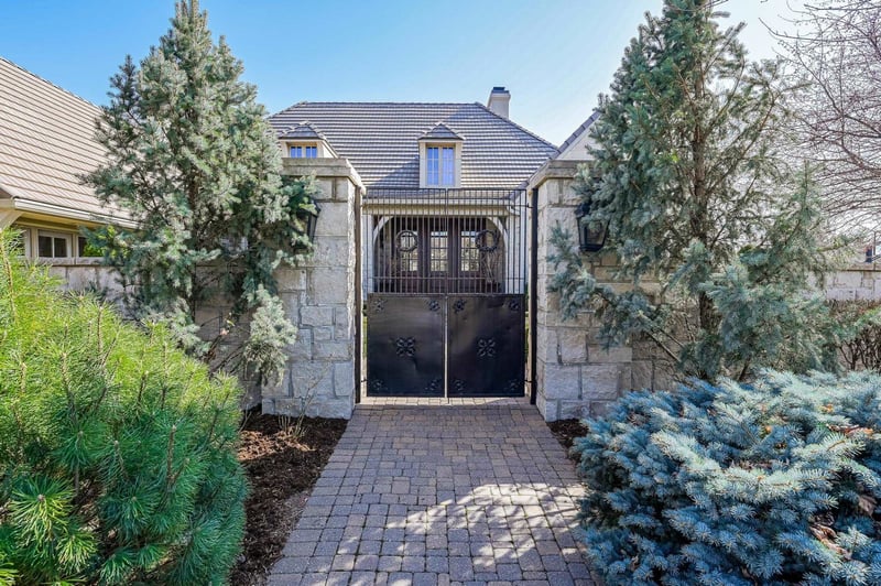 421 E Pine Meadow Ct, Andover, KS 67002