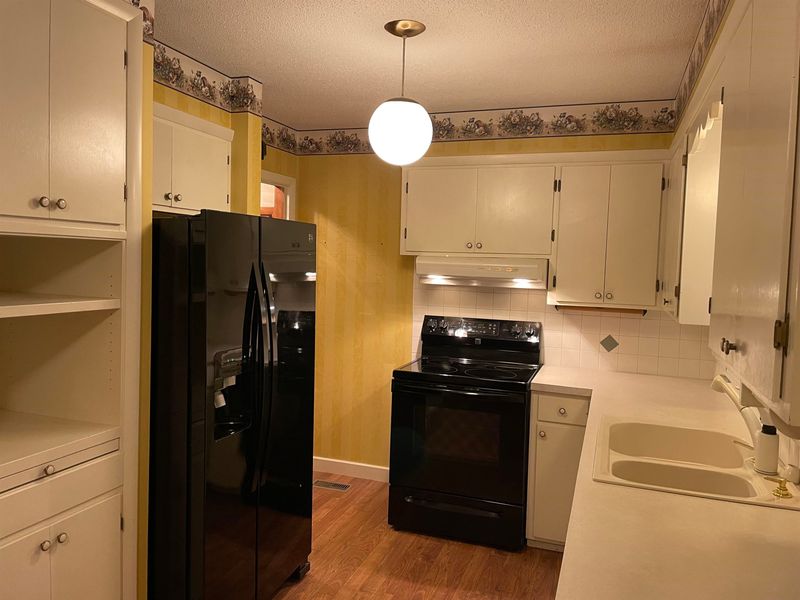 308 Columbus, Newton, KS 67114