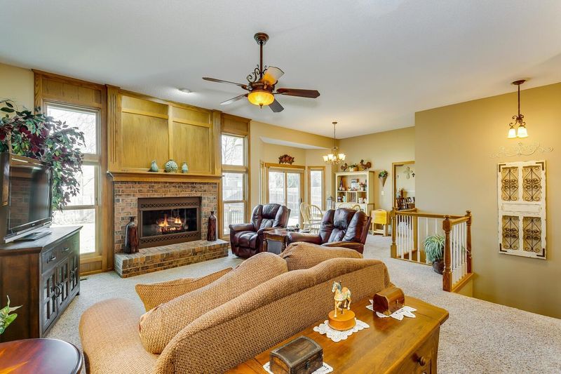 1506 E Cardinal Ln, Derby, KS 67037