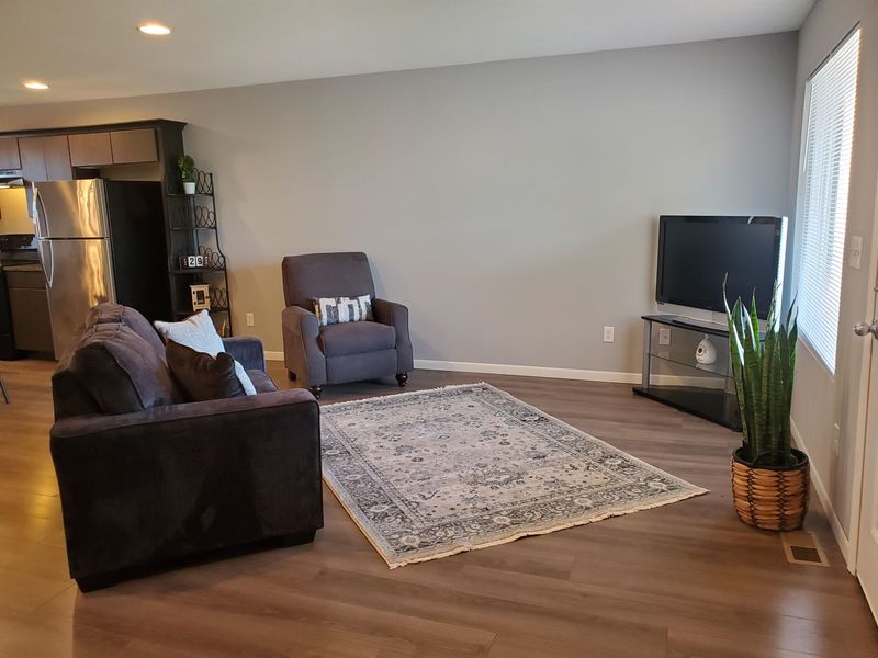 8470 E Chris St, Bel Aire, KS 67226