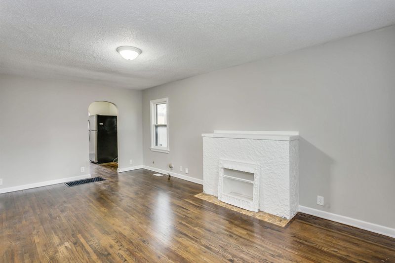 3110 E Lincoln, Wichita, KS 67205-1880