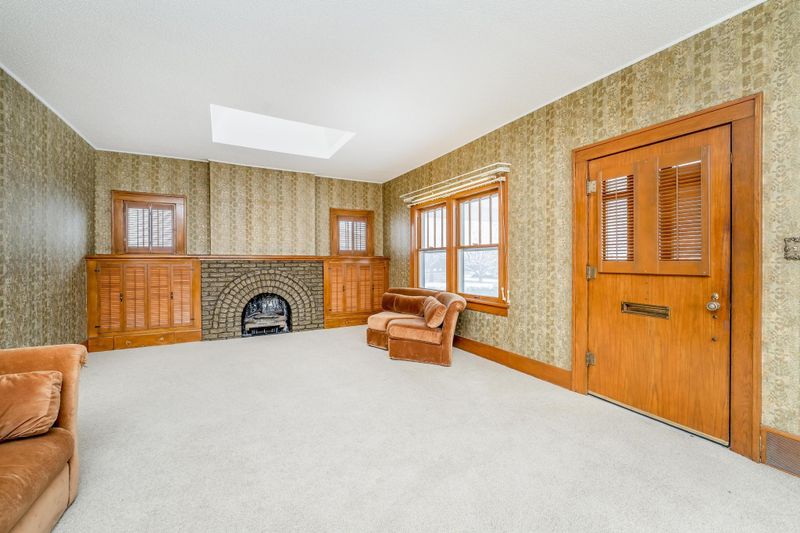 343 N Broadview St, Wichita, KS 67208