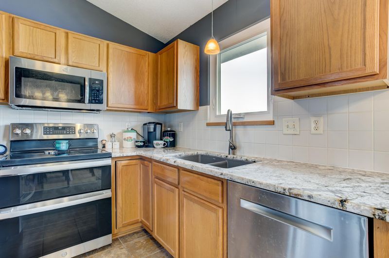 937 Southwind Ct, Goddard, KS 67052