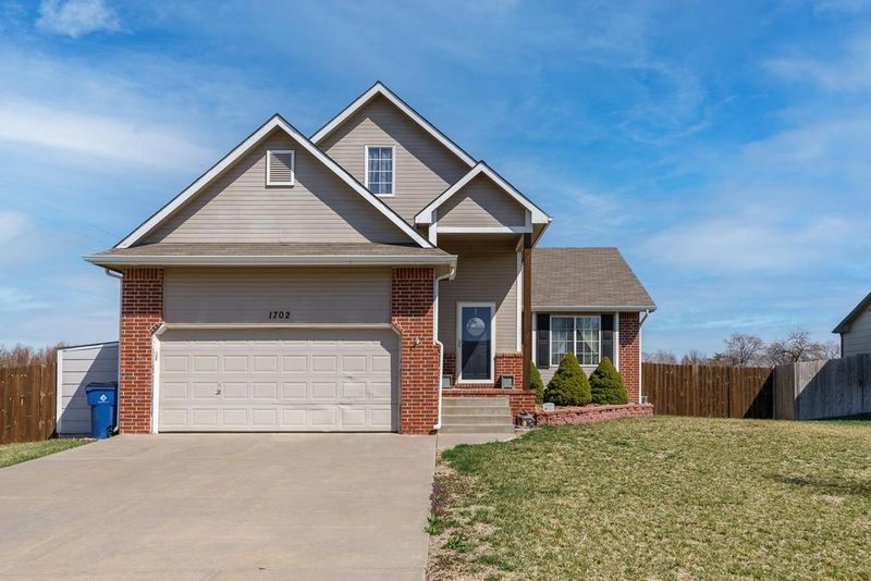 1702 E Cedar Tree St, Park City, KS 67219