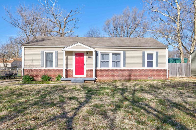 915 N Kokomo Ave, Derby, KS 67037