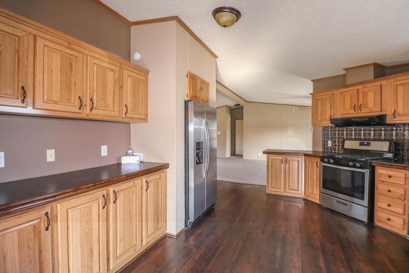 2314 E Winchester St, Wichita, KS 67216