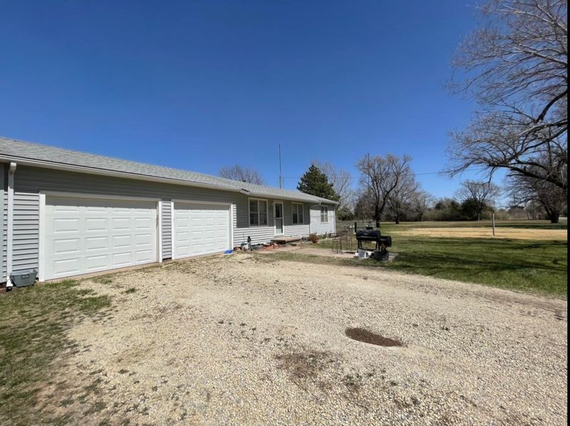 7158 SW 50th St, Towanda, KS 67144