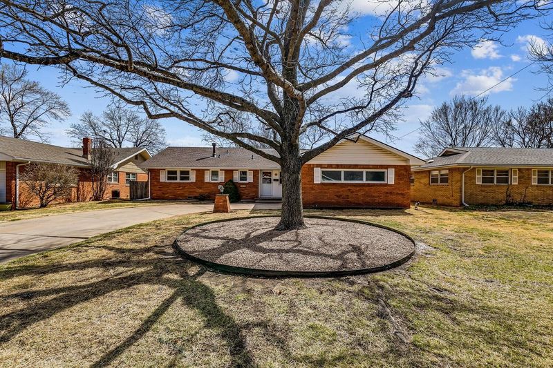 6201 E 9th St N, Wichita, KS 67208