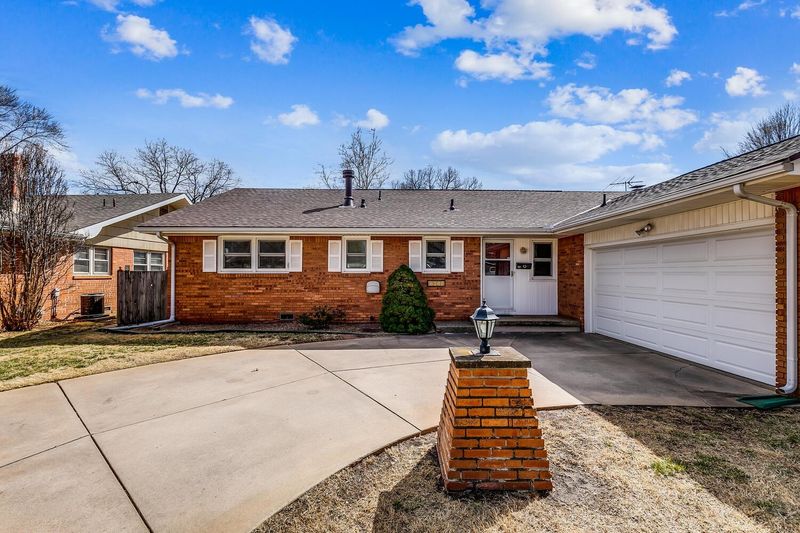 6201 E 9th St N, Wichita, KS 67208