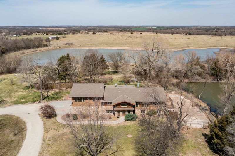 11727 S 127th St E, Mulvane, KS 67110