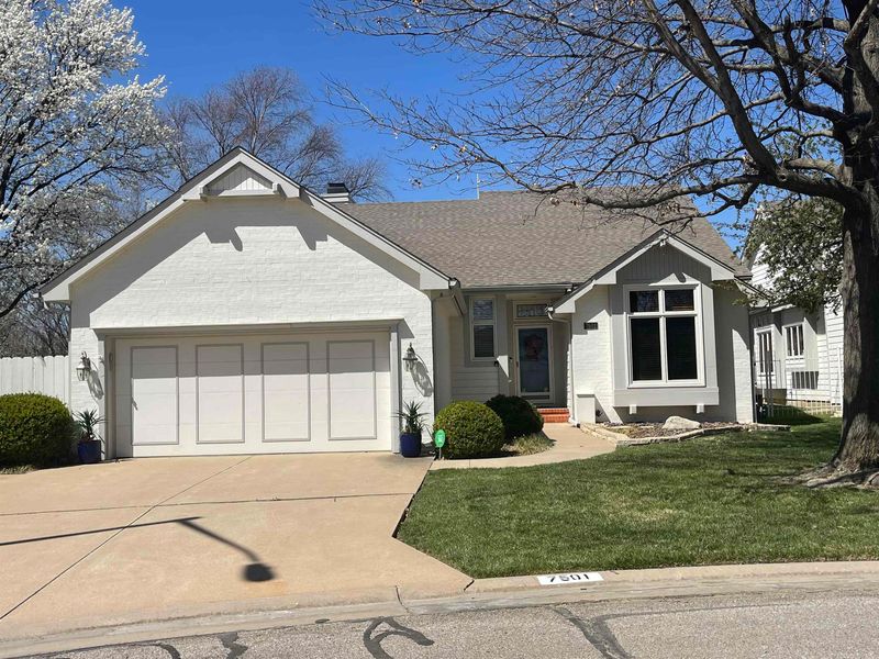 7501 E 10th Cir N, Wichita, KS 67206