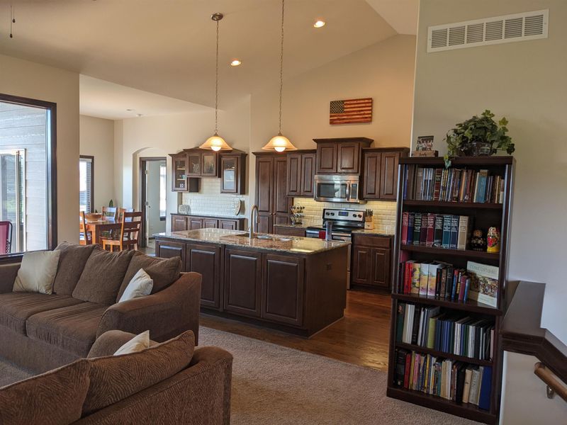 710 W Candlestar Ct, Andover, KS 67002-8248