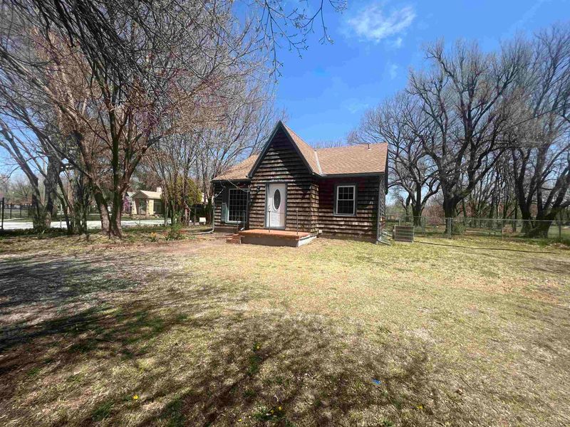 5140 Valentine, Park City, KS 67219