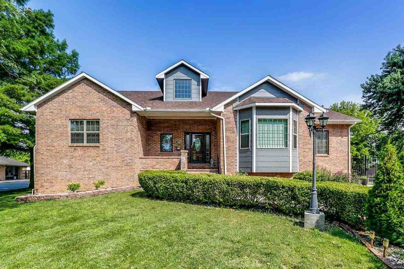 7600 E Donegal St, Wichita, KS 67206