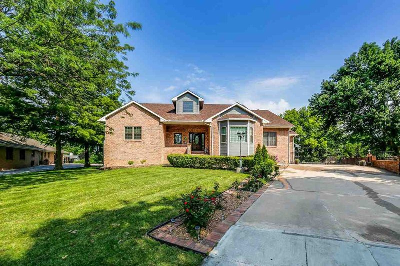 7600 E Donegal St, Wichita, KS 67206