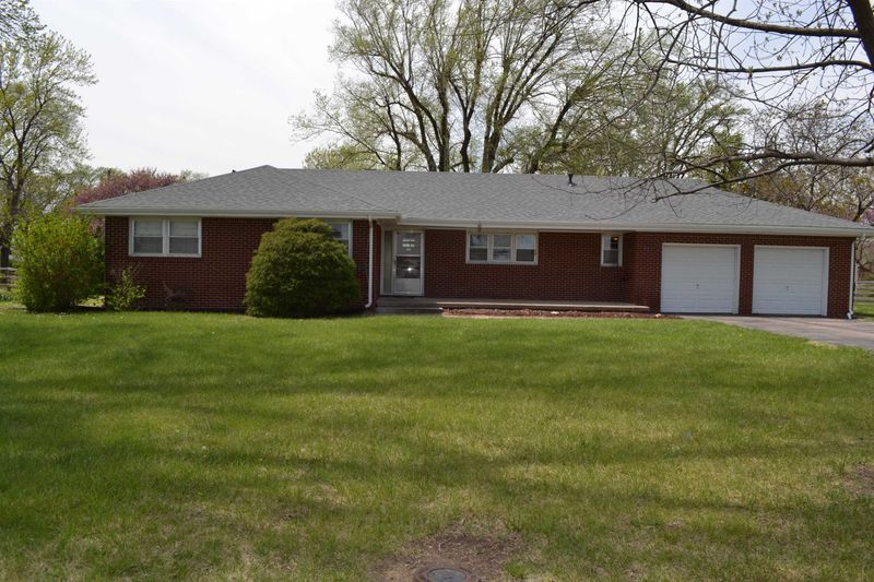321 S Sunflower Ln, Andover, KS 67002