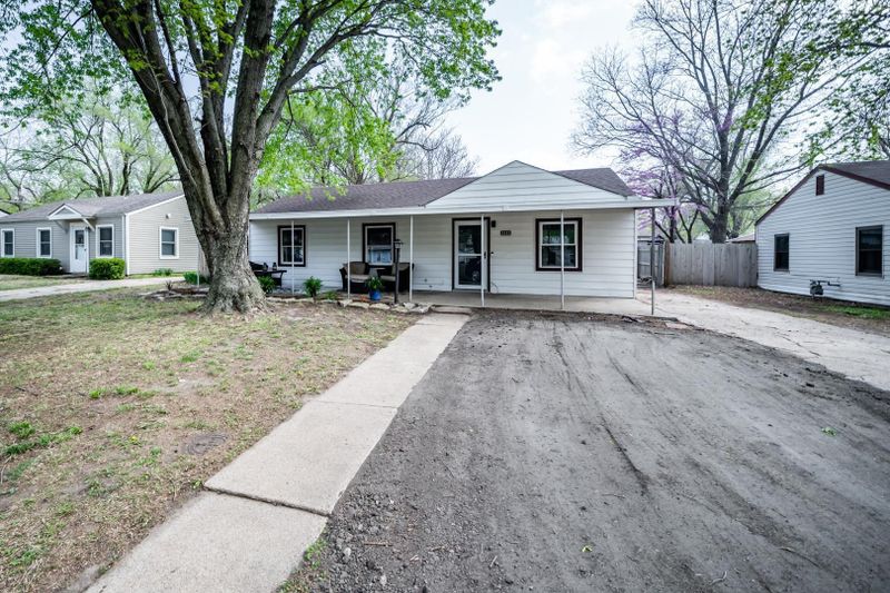 1311 E Denver Dr, Park City, KS 67219