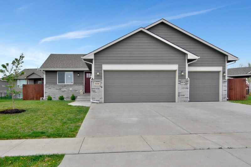 1618 N Thoroughbred St, Wichita, KS 67235