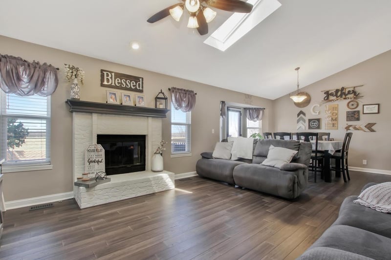 418 E Rolling Acres, Park City, KS 67147