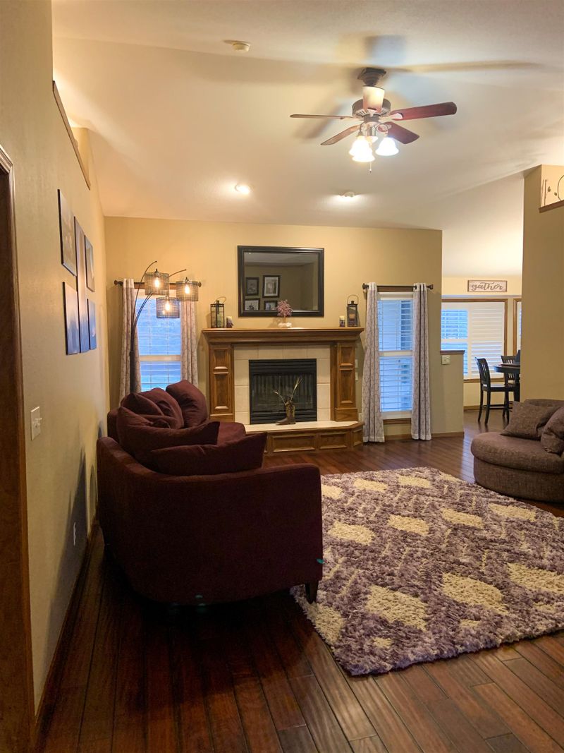 2106 N Loomis Dr, Augusta, KS 67010
