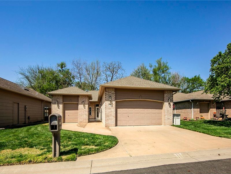 247 S Byron Ct, Wichita, KS 67209