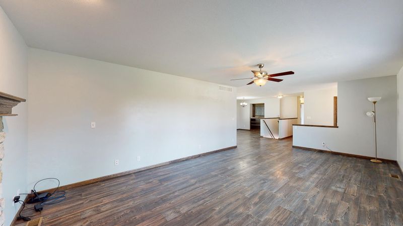 6 Timothy Ln, Goddard, KS 67052