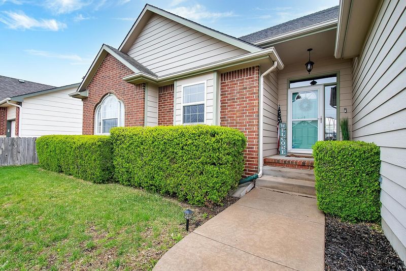 10001 E Clark St, Wichita, KS 67207