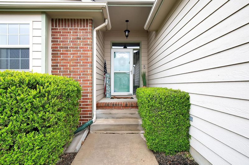 10001 E Clark St, Wichita, KS 67207