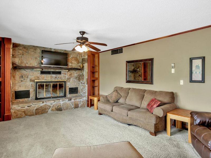 1206 N Walnut St, Milton, KS 67106