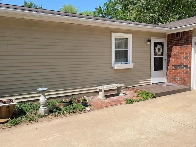 1214 N Joann Dr, Mulvane, KS 67110