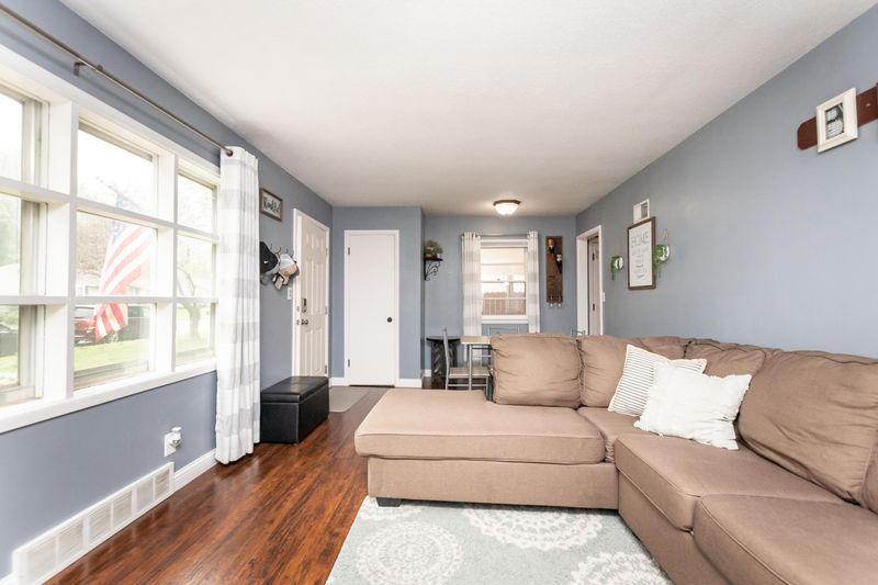 910 N Derby Ave, Derby, KS 67037