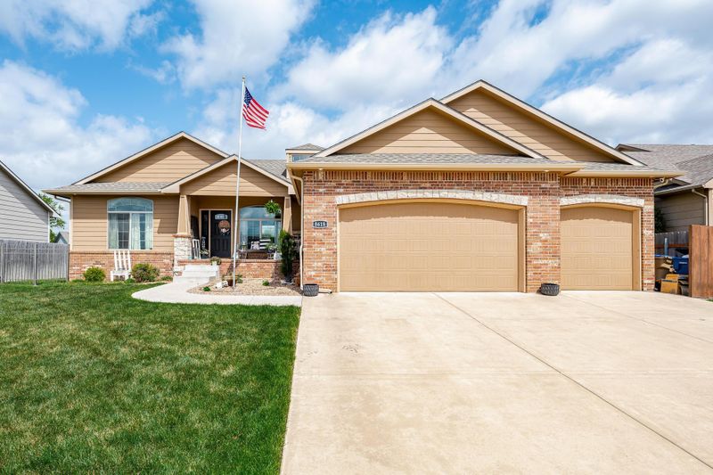 8618 E Millrun St, Wichita, KS 67226