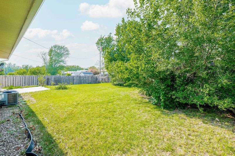 1908 E Fairchild St, Park City, KS 67219