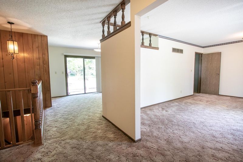 104 Duncan Ter, Newton, KS 67114