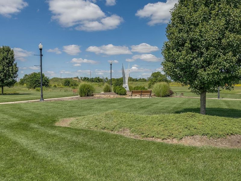 5289 N Hampton St, Bel Aire, KS 67226