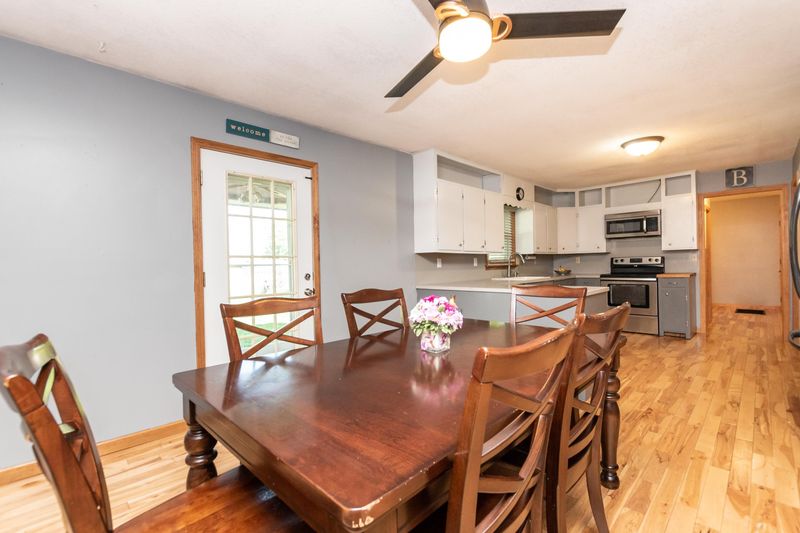 413 S 5th St, Colwich, KS 67030