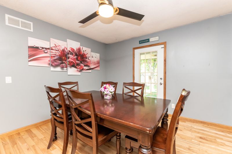 413 S 5th St, Colwich, KS 67030