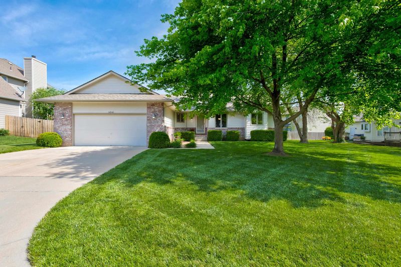14540 E Hawthorne Ct, Wichita, KS 67230