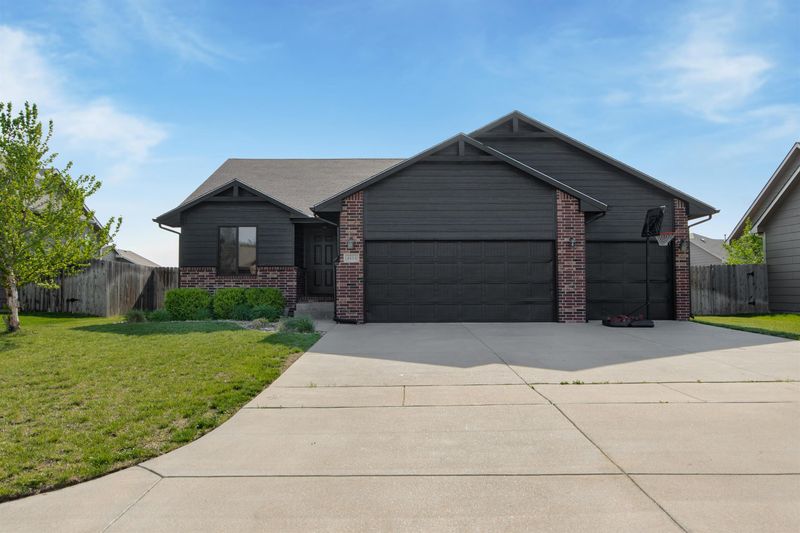 4414 N Pearline St, Maize, KS 67101