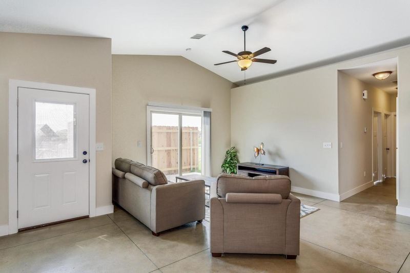3524 - 3526 E Sunflower Dr, Derby, KS 67037