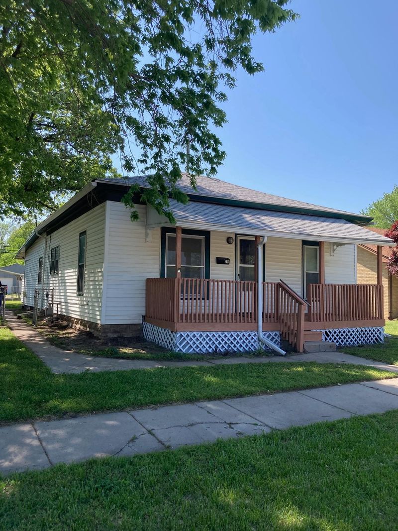 311 N Ash Ave, Valley Center, KS 67147
